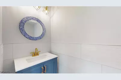 40 Wright Ave, Jersey City, NJ 07306 - Photo 18