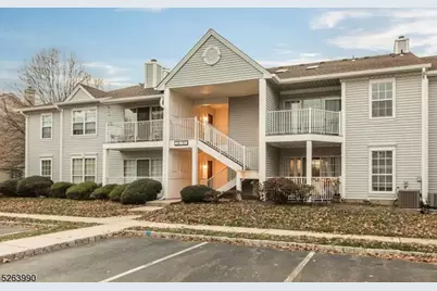 23 Chelsea Ct, Franklin Township, NJ 08823 - Photo 1