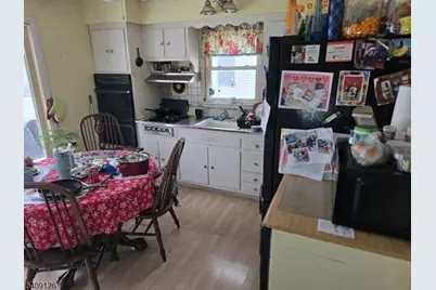 127 Glenwild Ave, Bloomingdale, NJ 07403 - Photo 4