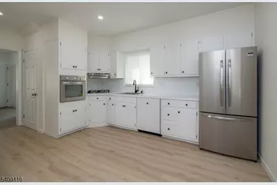 39 Hurden St, Hillside, NJ 07205 - Photo 8