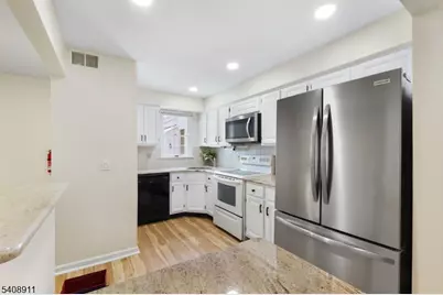 109 Alexandria Way, Bernards Township, NJ 07920 - Photo 2