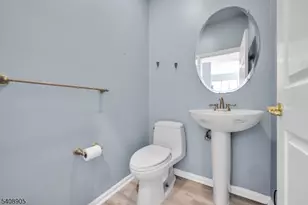 52 Gordon Cir, Parsippany, NJ 07054 - Photo 6