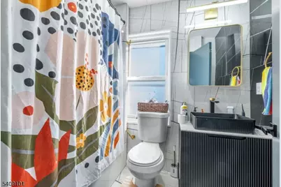 17 Mission St, Montclair, NJ 07042 - Photo 24