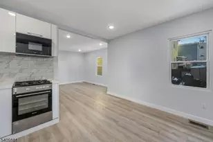 17 Mission St, Montclair, NJ 07042 - Photo 6