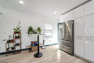 17 Mission St, Montclair, NJ 07042 - Photo 22