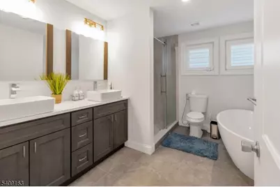 112 E 12th St, Linden, NJ 07036 - Photo 24