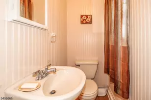 37 Patrick, Carteret, NJ 07008 - Photo 10