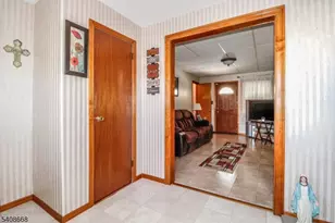 37 Patrick, Carteret, NJ 07008 - Photo 6