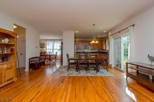 8 Comstock Ln, Montgomery Township, NJ 08558 - Photo 12