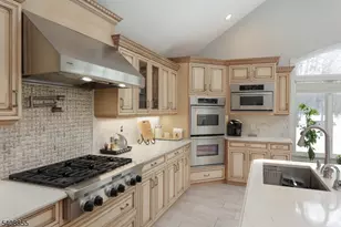 21 Sandra Cir, Westfield, NJ 07090 - Photo 12