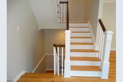 231 N 9th #A, Kenilworth, NJ 07033 - Photo 10