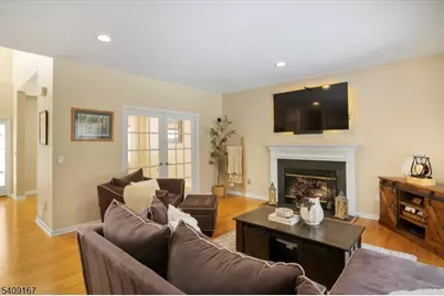 408 Rock Ridge Rd, Jefferson Township, NJ 07849 - Photo 8