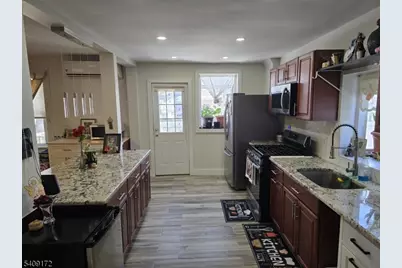 20 Telford St, East Orange, NJ 07018 - Photo 4