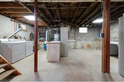 31 Mount Pleasant Pkwy, Livingston, NJ 07039 - Photo 12