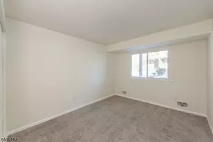 7 Summit Ct, Clinton Township, NJ 08801 - Photo 16