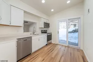 7 Summit Ct, Clinton Township, NJ 08801 - Photo 12