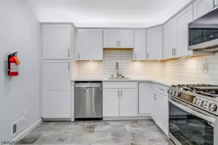 111 Patriots Rd, Parsippany, NJ 07950 - Photo 8