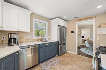 24 E Harrison Pl, Livingston, NJ 07039 - Photo 12