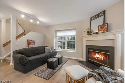 48 Hickory Way, Mount Arlington, NJ 07856 - Photo 4