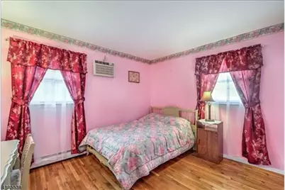 454 W 6th Ave, Roselle, NJ 07203 - Photo 14