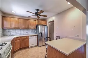 454 W 6th Ave, Roselle, NJ 07203 - Photo 12