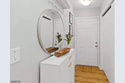 1625 King Ct, Green Brook Township, NJ 08812 - Photo 2