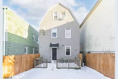 371 Badger Ave, Newark, NJ 07112 - Photo 16