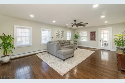 125 Mount Pleasant Ave, East Hanover Township, NJ 07936 - Photo 10