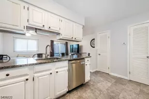 10 Augusta Dr, Vernon, NJ 07462 - Photo 4