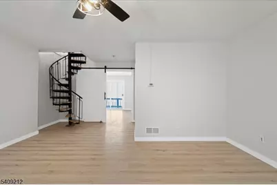 2 Davos Dr #7, Vernon, NJ 07462 - Photo 24