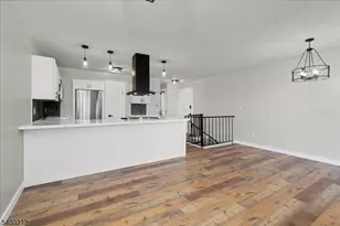 2 Davos Dr, Vernon, NJ 07462 - Photo 8