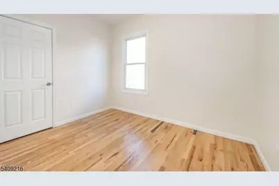 1022 E 22nd St, Paterson, NJ 07513 - Photo 6