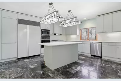 32 Sylvan Dr, Montville Township, NJ 07058 - Photo 10