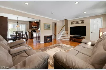 23 Locust Dr, Hanover Township, NJ 07950 - Photo 12