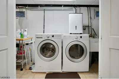 23 Locust Dr, Hanover Township, NJ 07950 - Photo 28