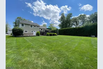 23 Locust Dr, Hanover Township, NJ 07950 - Photo 38