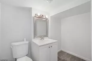 241 Hillside Rd, Elizabeth, NJ 07208 - Photo 22