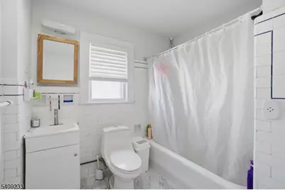 241 Hillside Rd, Elizabeth, NJ 07208 - Photo 6