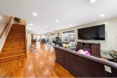 226 Pennsylvania Railroad A, Linden, NJ 07036 - Photo 2