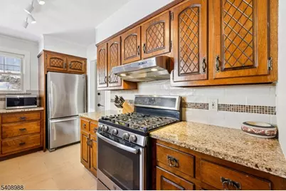 53 Forest Hill Rd, West Orange Township, NJ 07052 - Photo 16