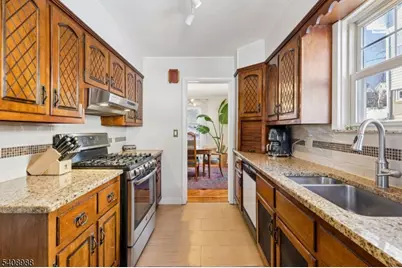 53 Forest Hill Rd, West Orange Township, NJ 07052 - Photo 18