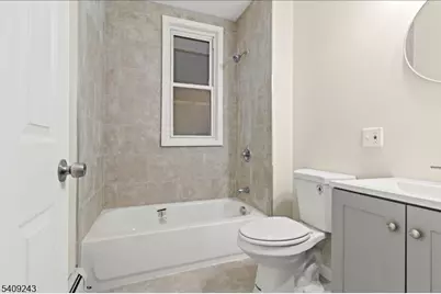 61 Columbia Ave, Newark, NJ 07106 - Photo 8