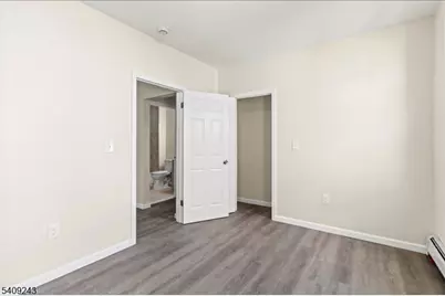 61 Columbia Ave, Newark, NJ 07106 - Photo 10