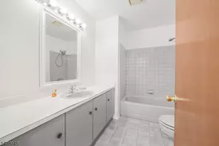 175 Castle Ridge Dr, East Hanover Township, NJ 07936 - Photo 18