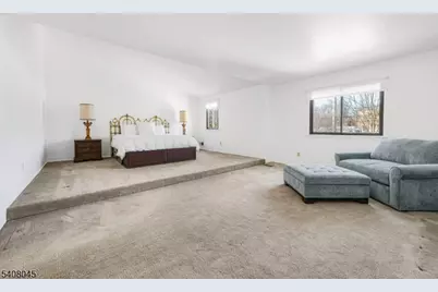 175 Castle Ridge Dr, East Hanover Township, NJ 07936 - Photo 26