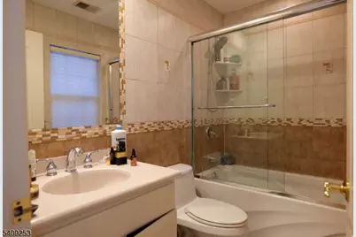 11 Valley Wood Dr, Franklin Township, NJ 08873 - Photo 18