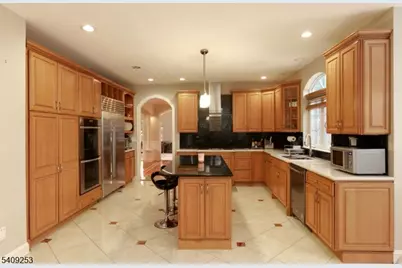 11 Valley Wood Dr, Franklin Township, NJ 08873 - Photo 8