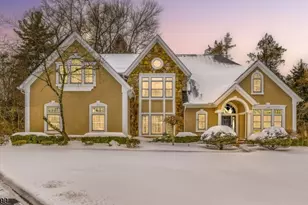 10 Wolford Ct, Watchung, NJ 07069 - Photo 1