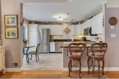 82 Constitution Way, Bernards Township, NJ 07920 - Photo 10