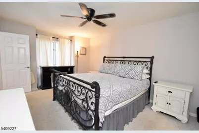 14 Heritage Ct, Jefferson Township, NJ 07438 - Photo 8